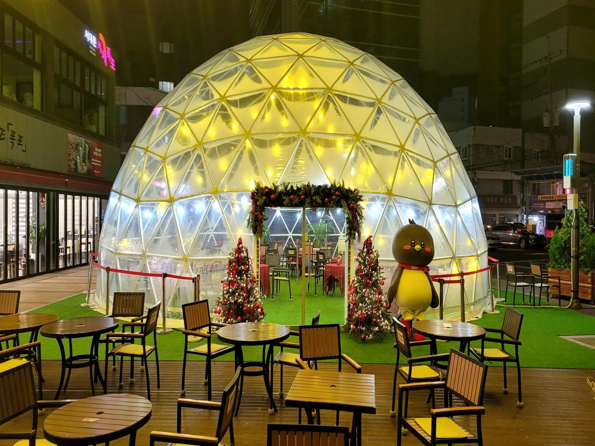 安装案例_韩国西大门区厅（2024 咖啡瀑布水边露台）